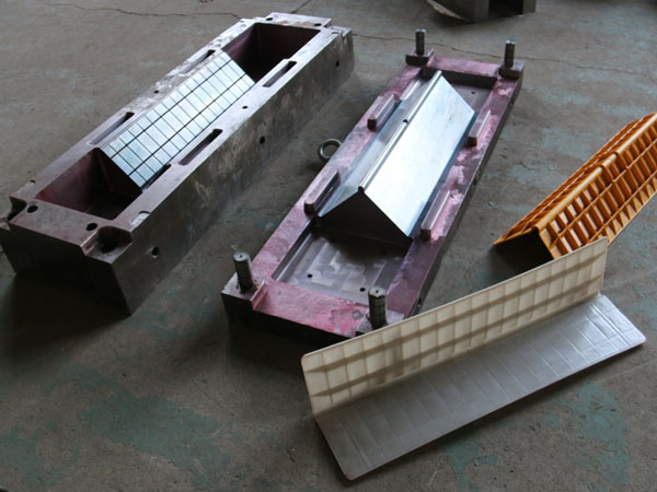 5噸大型（xíng）模（mó）具